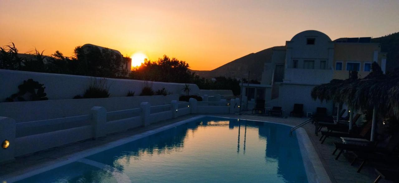 Sea La Vie - Beachfront Suites Apartahotel *